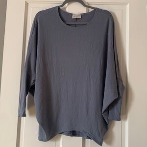 Women’s 3/4 sleeve sweater size small